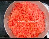 A picture of step 1 of Carrot Halwa.