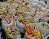 Foto del paso 2 de la receta: Rolls de merluza con vegetales a las finas hierbas
