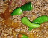 A picture of step 4 of Chicken Qeema dry 😋.