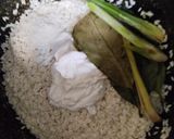 Foto langkah ke 1 dari resep Lemper Isi Ayam.