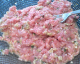 Foto del paso 3 de la receta: Albóndigas de pollo y pavo en salsa de tomate casera
