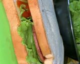 Foto langkah ke 5 dari resep Burger Simpel.