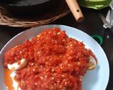 Foto langkah ke 4 dari resep Telur Rebus dengan Sambalado uwok.