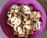 Foto langkah ke 1 dari resep Tumis Buncis Jamur Kancing.