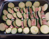 Foto del paso 5 de la receta: Brochetas de pollo con calabacín al horno