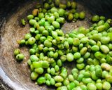 A picture of step 2 of Lilva beans Broccoli bhaji.