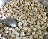 મસાલા મખાના (Masala Makhana Recipe In Gujarati) રેસીપી સ્ટેપ1ફોટો