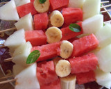 Foto del paso 3 de la receta: Brochetas de frutas con miel de lavanda