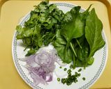 A picture of step 1 of Palak or Spinach and Coriander Pakora.