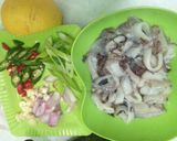 Foto langkah ke 1 dari resep Cumi asem pedes.
