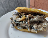 Foto del paso 5 de la receta: Arepa🥙rellena de calabacines y berenjena🍆con queso crema🧀
