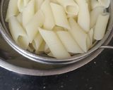 A picture of step 2 of Red Sauce Pasta.