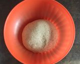 Foto del passaggio 3 della ricetta Pizza margherita con farina di semola saraceno e curry