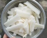 Hình bước làm 2 của món Cá tra chưng chuối cây