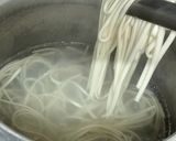 A picture of step 3 of Spicy Udon Noodles Spring Rolls (with Rice Paper).