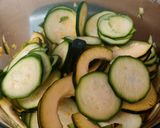 Une image de l'étape 1 de Gratin de courgettes au curry au cook expert.