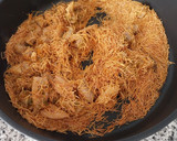 Foto del paso 7 de la receta: Fideuá de salchichas y chipirones