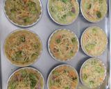 Foto langkah ke 6 dari resep Quiche (Pie Asin) Brokoli Sosis.