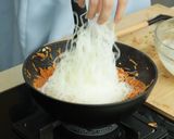 Foto langkah ke 3 dari resep Risol Bihun Devina Hermawan.