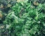 A picture of step 2 of Aloo methi.