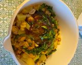 A picture of step 2 of Makhana Bhel.