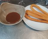 Foto del paso 1 de la receta: Churros con tofee y helado