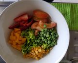 Foto del paso 3 de la receta: Ensalada mixta con tostones de papa