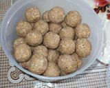 ડ્રાયફ્રુટ ચોકલેટ બોલ(Dryfruit chocolate ball recipe in Gujarati) રેસીપી સ્ટેપ2ફોટો
