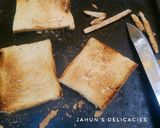 A picture of step 1 of Crunchy club sandwich.