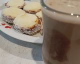 Foto del paso 4 de la receta: Alfajor de maicena(con harina leudante)