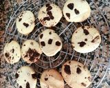 Foto del paso 5 de la receta Galletas de mantequilla con trocitos de chocolate
