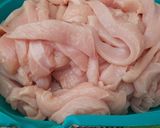 Foto del paso 3 de la receta: Pollo al verdeo con papas