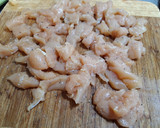Foto del paso 2 de la receta: Wok de puerro, coliflor, calabacín y pollo