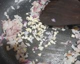 A picture of step 1 of French Onion Soup.