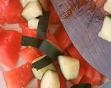 Foto del passaggio 5 della ricetta Insalata estiva anguria,feta,cetrioli e...😋