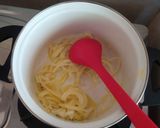 A picture of step 1 of KFC-Style Creamy Corn Soup 🌽🍼.
