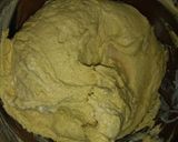 A picture of step 4 of Lemon flavored muffins.