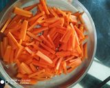 A picture of step 1 of Carrot Pickle.