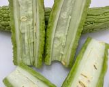 Foto langkah ke 1 dari resep Oseng Pare Simple Tidak Pahit.
