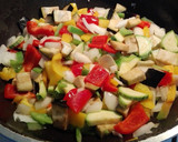 Foto del paso 1 de la receta: Tallarines con verduras salteadas