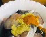 A picture of step 2 of Tawa fish fry.