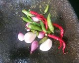 Foto langkah ke 2 dari resep Tumis jamur merang.