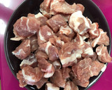 Foto del paso 1 de la receta: Carne en salsa (olla rápida)