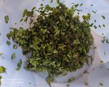 A picture of step 1 of Aloo methi.