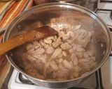 Szójaszószos csirkecomb filés zölséges píritott makaróni tészta recept fázis 3 fotója