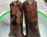 Foto langkah ke 5 dari resep Es Lilin Magnum Coklat.