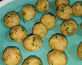 A picture of step 3 of 'Healthy Stuffed Rice balls'.