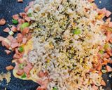 Foto langkah ke 2 dari resep Nasi goreng ala korea menu anak.