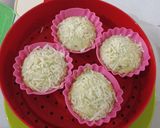 Foto langkah ke 5 dari resep Cup Cake Bayam Keju.