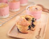 Foto langkah ke 7 dari resep Blueberry Yogurt Muffin.